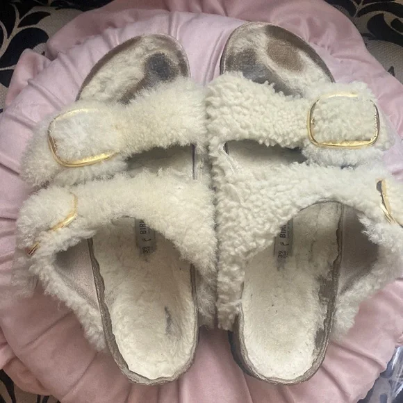 🎀 Birkenstock Big Buckle Genuine Shearling Slide Sandal, Cream 8 & 8.5 - Picture 4 of 6